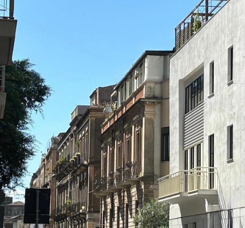 Fra Le Righe Bed & Breakfast Catania Bagian luar foto